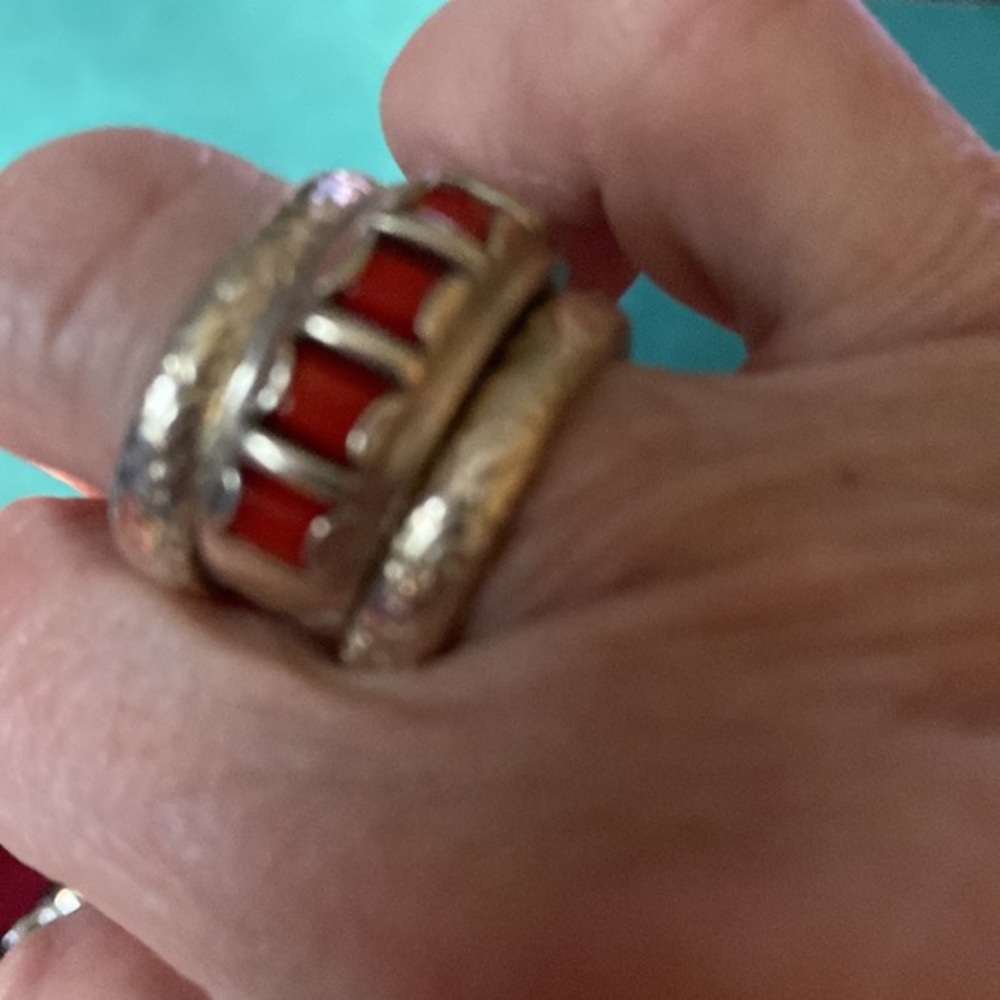 Unique style ring in 925 Sterling Silver & Coral  see all pics SIZE 6